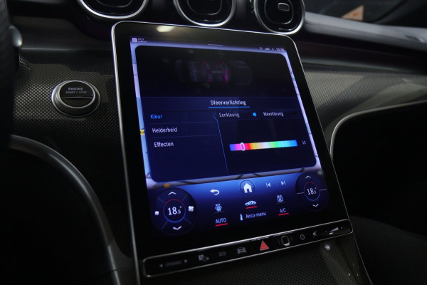 Mercedes-Benz C-Klasse 300 E AMG Line PANO/CARPLAY/SFEERV/CAMERA/BOMVOL
