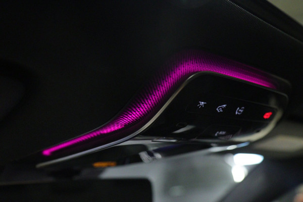 Mercedes-Benz C-Klasse 300 E AMG Line PANO/CARPLAY/SFEERV/CAMERA/BOMVOL