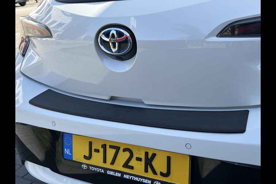 Toyota Corolla 1.8 Hybrid Executive | Parelmoer wit, 18 inch, Leer/Alcantara, Stoelverwarming, Parkeersensoren, Keyless, Apple CarPlay/Android