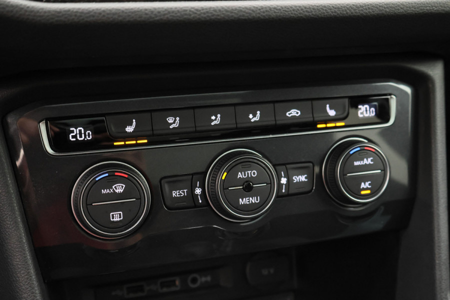Volkswagen Tiguan Allspace 1.5 TSI Highline Business R 7p. Panoramadak, Keyless, ACC, Trekhaak, Apple Carplay, Camera, 20"