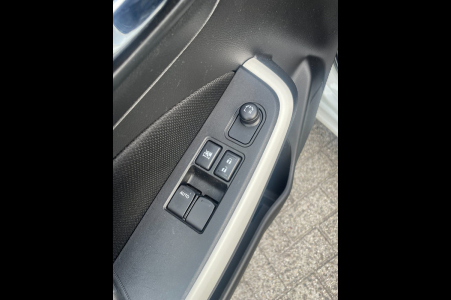 Suzuki Swift 1.2 Select | parelmoer wit | navigatie | camera
