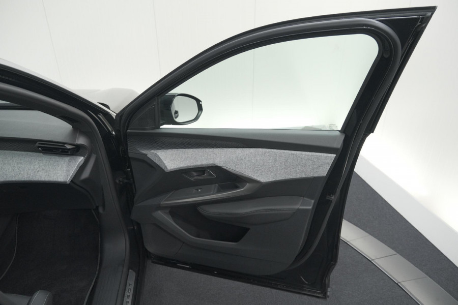 Peugeot 3008 1.2 Hybrid 136 GT | Adaptieve Cruise Control | Camera | Elektrische Kofferklep | Apple Carplay