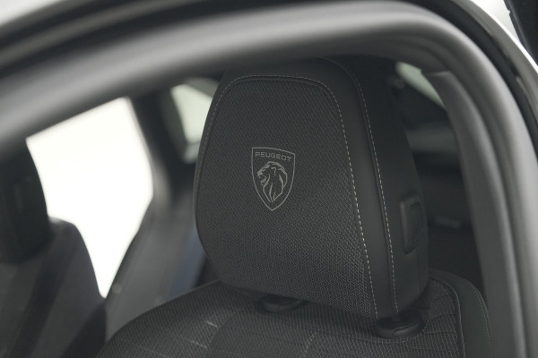 Peugeot 3008 1.2 Hybrid 136 GT | Adaptieve Cruise Control | Camera | Elektrische Kofferklep | Apple Carplay