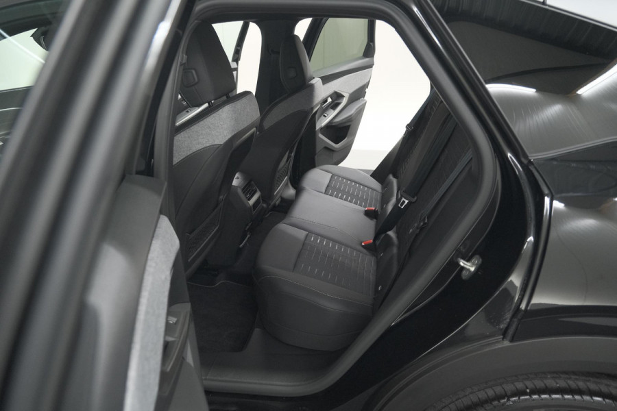 Peugeot 3008 1.2 Hybrid 136 GT | Adaptieve Cruise Control | Camera | Elektrische Kofferklep | Apple Carplay