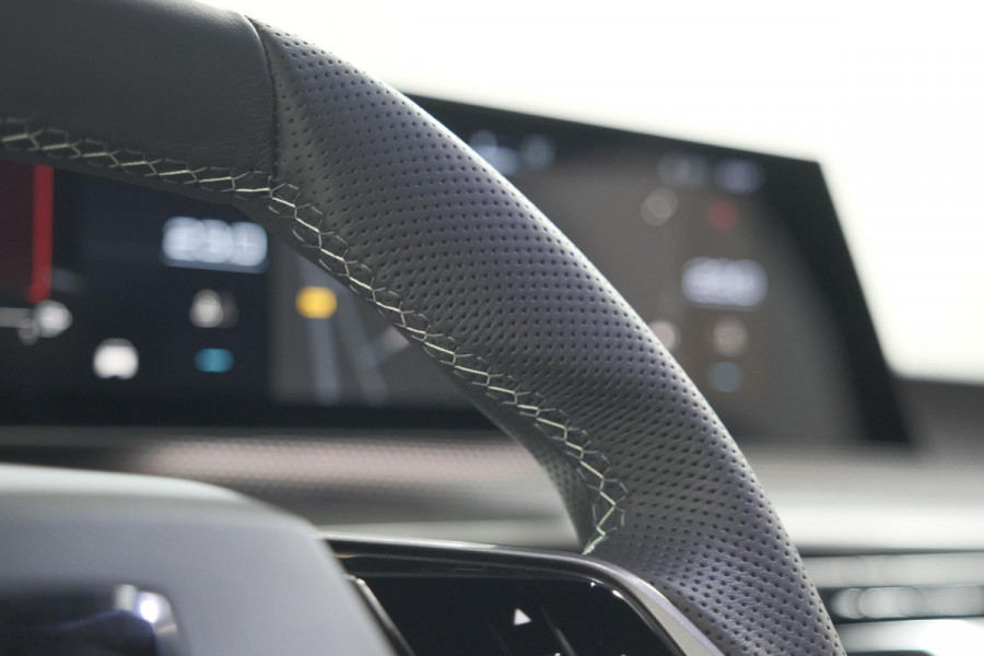 Peugeot 3008 1.2 Hybrid 136 GT | Adaptieve Cruise Control | Camera | Elektrische Kofferklep | Apple Carplay