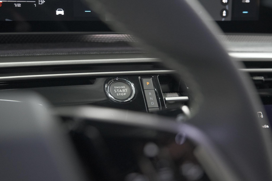 Peugeot 3008 1.2 Hybrid 136 GT | Adaptieve Cruise Control | Camera | Elektrische Kofferklep | Apple Carplay