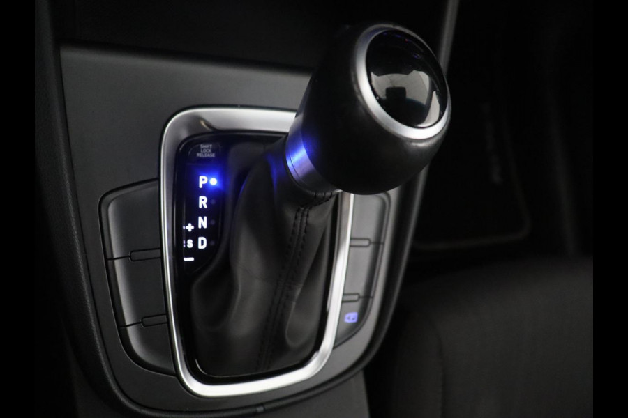 Hyundai Kona 1.6 GDI HEV Comfort Smart | Trekhaak | Adaptive cruise | Camera | Carplay | KRELL sound | Full LED | Park assist | Climate control | Navigatie |