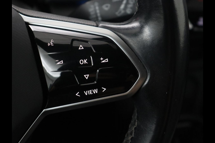 Volkswagen ID.3 First Plus 58 kWh | SOH 91,4% | Camera | LED | Stoelverwarming | LM-Velgen |
