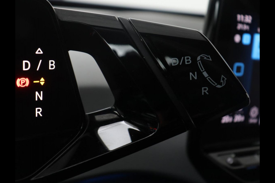 Volkswagen ID.3 First Plus 58 kWh | SOH 91,4% | Camera | LED | Stoelverwarming | LM-Velgen |