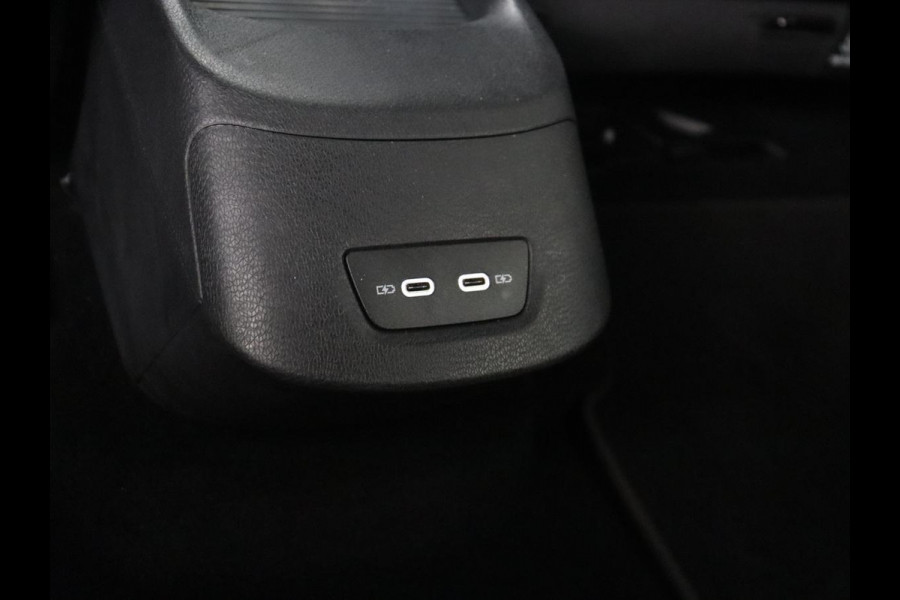 Volkswagen ID.3 First Plus 58 kWh | SOH 91,4% | Camera | LED | Stoelverwarming | LM-Velgen |
