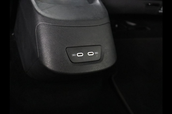 Volkswagen ID.3 First Plus 58 kWh | SOH 91,4% | Camera | LED | Stoelverwarming | LM-Velgen |