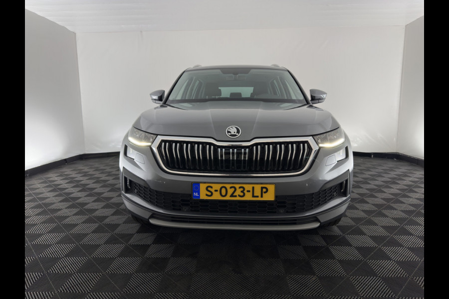 Škoda Kodiaq 1.5 TSI Business Edition [7-Pers.] (INCL.BTW) Aut. *LEATHER-FABRIC | FULL-LED | DIGI-COCKPIT | ADAPTIVE-CRUISE | HEATED-COMFORTSEATS | CAMERA | KEYLESS | NAVI-FULLMAP | AMBIENT-LIGHT | DAB+ | SHIFT-PADDLES | ECC | PDC | 19''AL