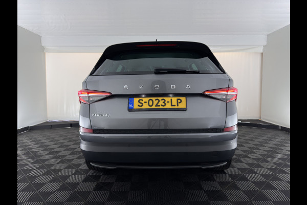 Škoda Kodiaq 1.5 TSI Business Edition [7-Pers.] (INCL.BTW) Aut. *LEATHER-FABRIC | FULL-LED | DIGI-COCKPIT | ADAPTIVE-CRUISE | HEATED-COMFORTSEATS | CAMERA | KEYLESS | NAVI-FULLMAP | AMBIENT-LIGHT | DAB+ | SHIFT-PADDLES | ECC | PDC | 19''AL