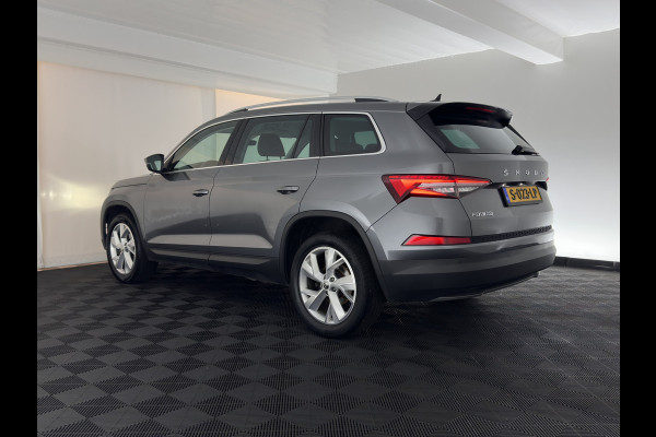 Škoda Kodiaq 1.5 TSI Business Edition [7-Pers.] (INCL.BTW) Aut. *LEATHER-FABRIC | FULL-LED | DIGI-COCKPIT | ADAPTIVE-CRUISE | HEATED-COMFORTSEATS | CAMERA | KEYLESS | NAVI-FULLMAP | AMBIENT-LIGHT | DAB+ | SHIFT-PADDLES | ECC | PDC | 19''AL