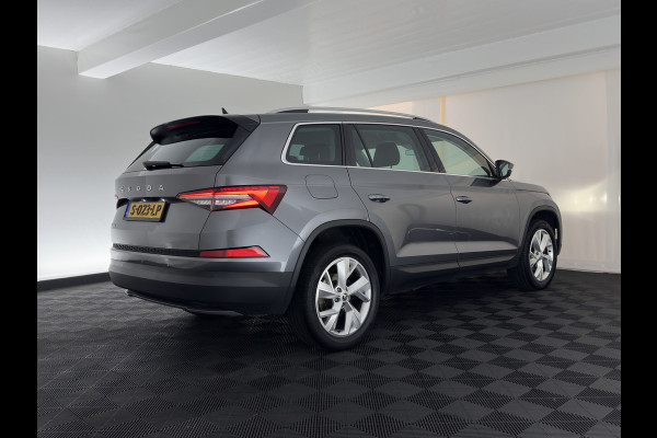 Škoda Kodiaq 1.5 TSI Business Edition [7-Pers.] (INCL.BTW) Aut. *LEATHER-FABRIC | FULL-LED | DIGI-COCKPIT | ADAPTIVE-CRUISE | HEATED-COMFORTSEATS | CAMERA | KEYLESS | NAVI-FULLMAP | AMBIENT-LIGHT | DAB+ | SHIFT-PADDLES | ECC | PDC | 19''AL