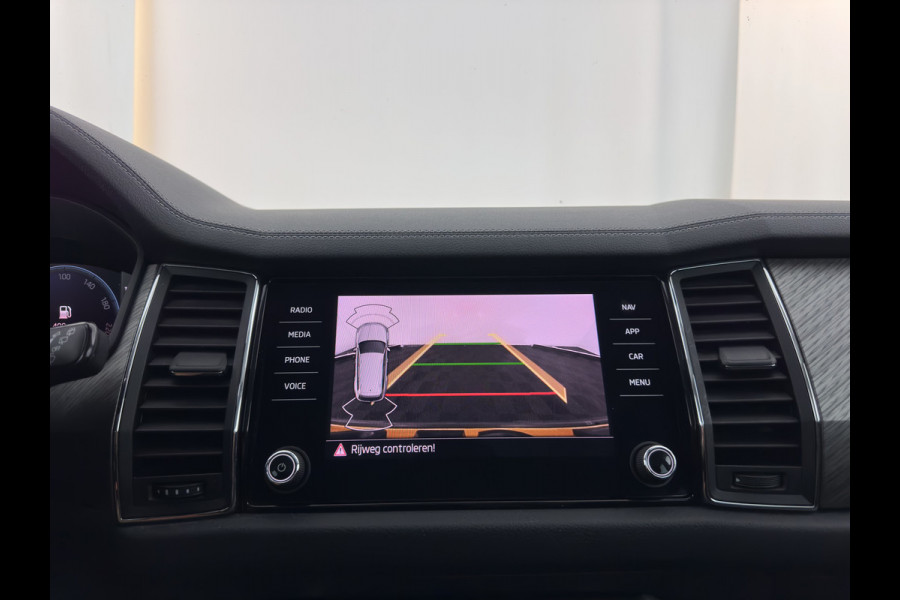 Škoda Kodiaq 1.5 TSI Business Edition [7-Pers.] (INCL.BTW) Aut. *LEATHER-FABRIC | FULL-LED | DIGI-COCKPIT | ADAPTIVE-CRUISE | HEATED-COMFORTSEATS | CAMERA | KEYLESS | NAVI-FULLMAP | AMBIENT-LIGHT | DAB+ | SHIFT-PADDLES | ECC | PDC | 19''AL