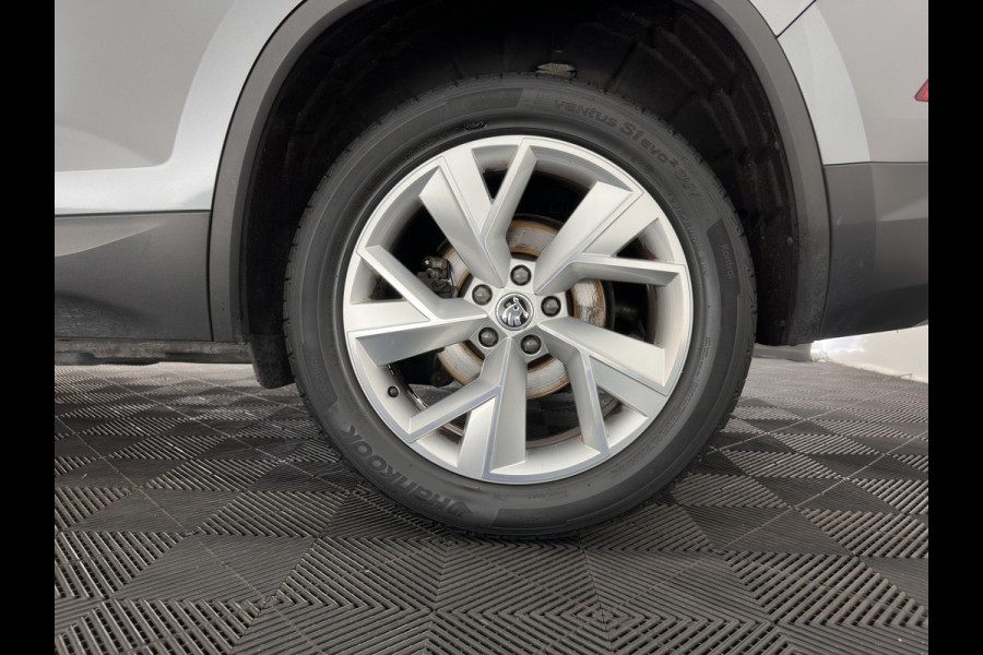 Škoda Kodiaq 1.5 TSI Business Edition [7-Pers.] (INCL.BTW) Aut. *LEATHER-FABRIC | FULL-LED | DIGI-COCKPIT | ADAPTIVE-CRUISE | HEATED-COMFORTSEATS | CAMERA | KEYLESS | NAVI-FULLMAP | AMBIENT-LIGHT | DAB+ | SHIFT-PADDLES | ECC | PDC | 19''AL