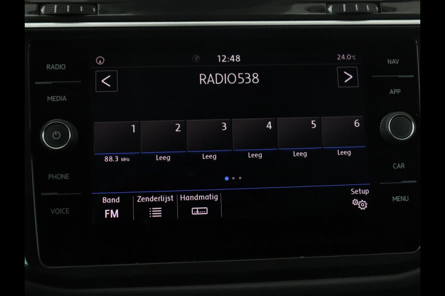 Volkswagen Tiguan 1.4 TSI Comfortline Business | Adapt. Cruise | Stoelverwarming | Navigatie | Pano.Dak |