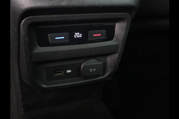 Volkswagen Tiguan 1.4 TSI Comfortline Business | Adapt. Cruise | Stoelverwarming | Navigatie | Pano.Dak |