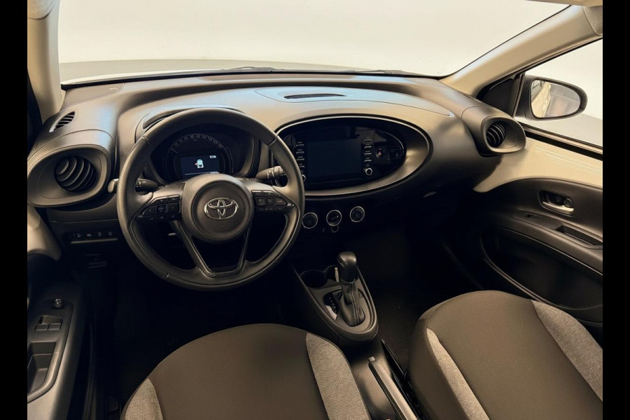 Toyota Aygo X 1.0 AUTOMAAT BI-TONE GARANTIE TOT 08-2032! . ACHTERUITRIJ CAMERA . SLECHTS 38.000 KM . APPLE CARPLAY & ANDRIOD AUTO