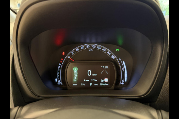 Toyota Aygo X 1.0 AUTOMAAT BI-TONE GARANTIE TOT 08-2032! . ACHTERUITRIJ CAMERA . SLECHTS 38.000 KM . APPLE CARPLAY & ANDRIOD AUTO