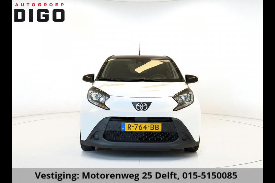 Toyota Aygo X 1.0 AUTOMAAT BI-TONE GARANTIE TOT 08-2032! . ACHTERUITRIJ CAMERA . SLECHTS 38.000 KM . APPLE CARPLAY & ANDRIOD AUTO