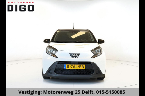 Toyota Aygo X 1.0 AUTOMAAT BI-TONE GARANTIE TOT 08-2032! . ACHTERUITRIJ CAMERA . SLECHTS 38.000 KM . APPLE CARPLAY & ANDRIOD AUTO