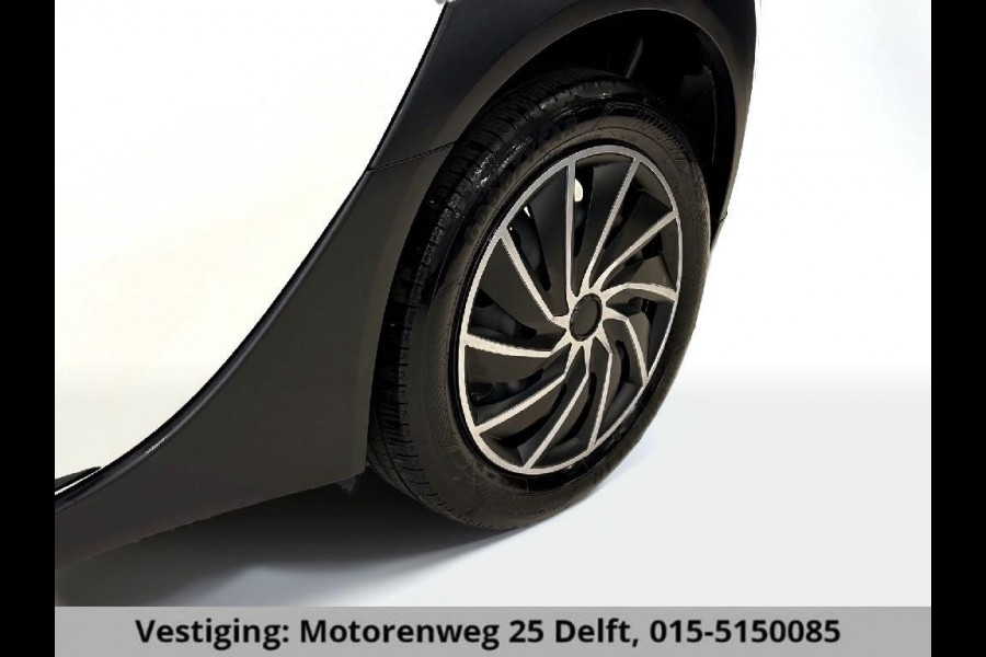 Toyota Aygo X 1.0 AUTOMAAT BI-TONE GARANTIE TOT 08-2032! . ACHTERUITRIJ CAMERA . SLECHTS 38.000 KM . APPLE CARPLAY & ANDRIOD AUTO