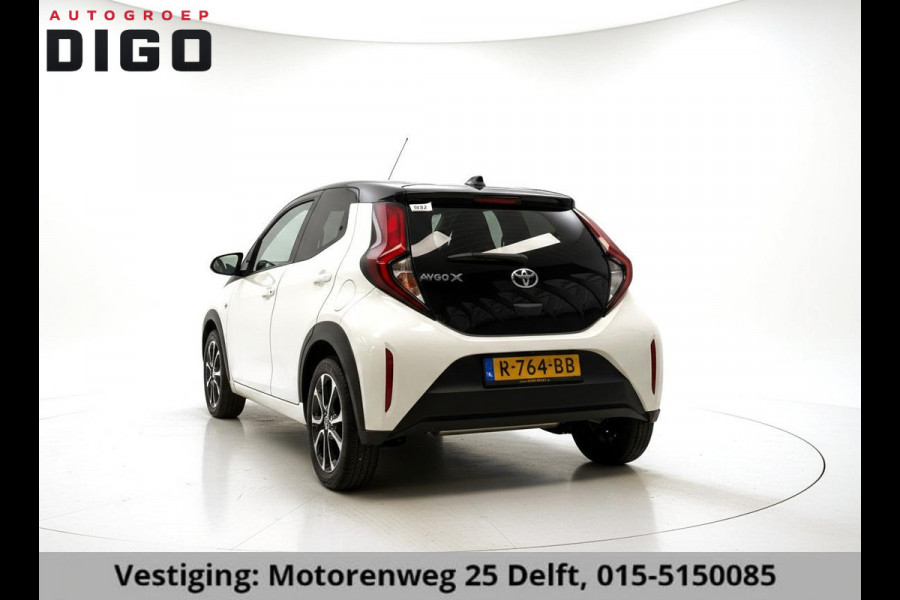 Toyota Aygo X 1.0 AUTOMAAT BI-TONE GARANTIE TOT 08-2032! . ACHTERUITRIJ CAMERA . SLECHTS 38.000 KM . APPLE CARPLAY & ANDRIOD AUTO