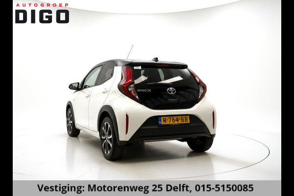 Toyota Aygo X 1.0 AUTOMAAT BI-TONE GARANTIE TOT 08-2032! . ACHTERUITRIJ CAMERA . SLECHTS 38.000 KM . APPLE CARPLAY & ANDRIOD AUTO