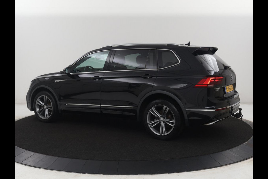 Volkswagen Tiguan Allspace 1.5 TSI Highline Business R | Leder | Trekhaak | Virtual dashboard | Adaptive cruise | Camera | Park assist | Carplay | Climate control | Stoelverwarming | Full LED |