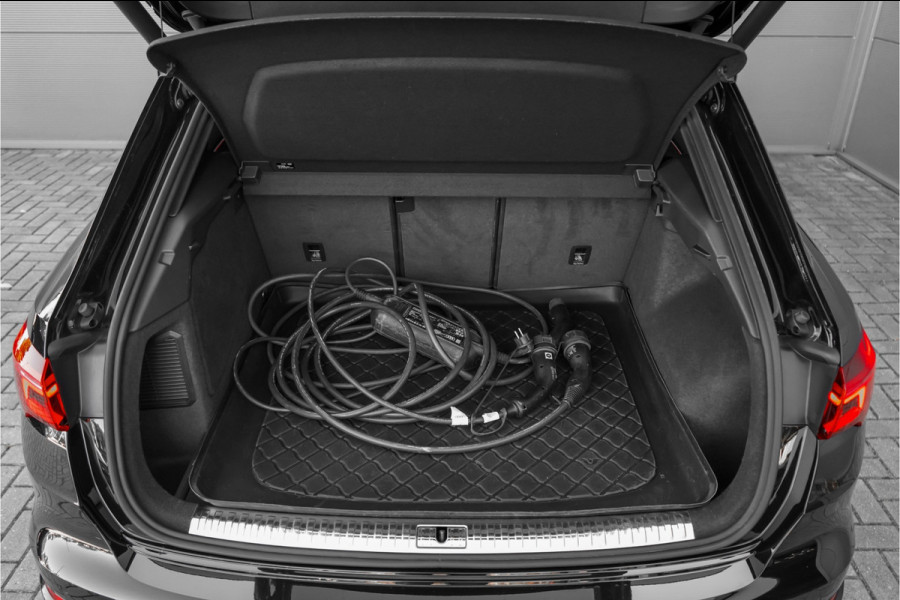Audi Q3 45 TFSI e S Edition Zwart Optiek Navi ACC Keyless Camera 19"