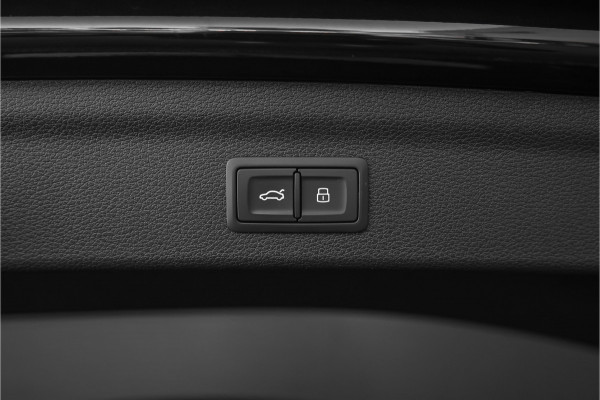 Audi Q3 45 TFSI e S Edition Zwart Optiek Navi ACC Keyless Camera 19"