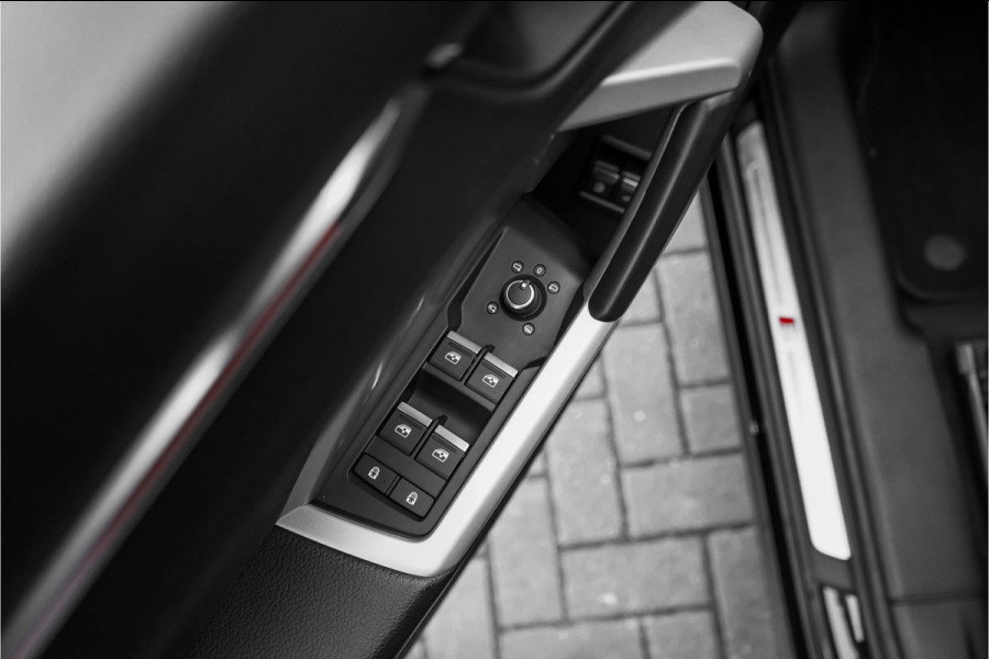 Audi Q3 45 TFSI e S Edition Zwart Optiek Navi ACC Keyless Camera 19"