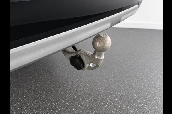 BMW iX1 xDrive30 67 kWh Trekhaak Harman Kardon 360 Camera Elektrisch Verstelbare Stoelen met Geheugenfunctie LED Koplampen Stoelverwarming 20 Inch Lichtmetalen BMW Individual Velgen
