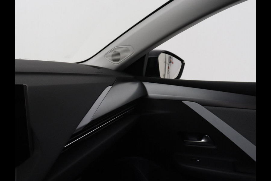 Opel Astra 1.2 Business Edition | Stuur/stoel verwarming | Carplay | Camera | Park assist | Adaptive cruise | Navigatie | Virtueel dashboard