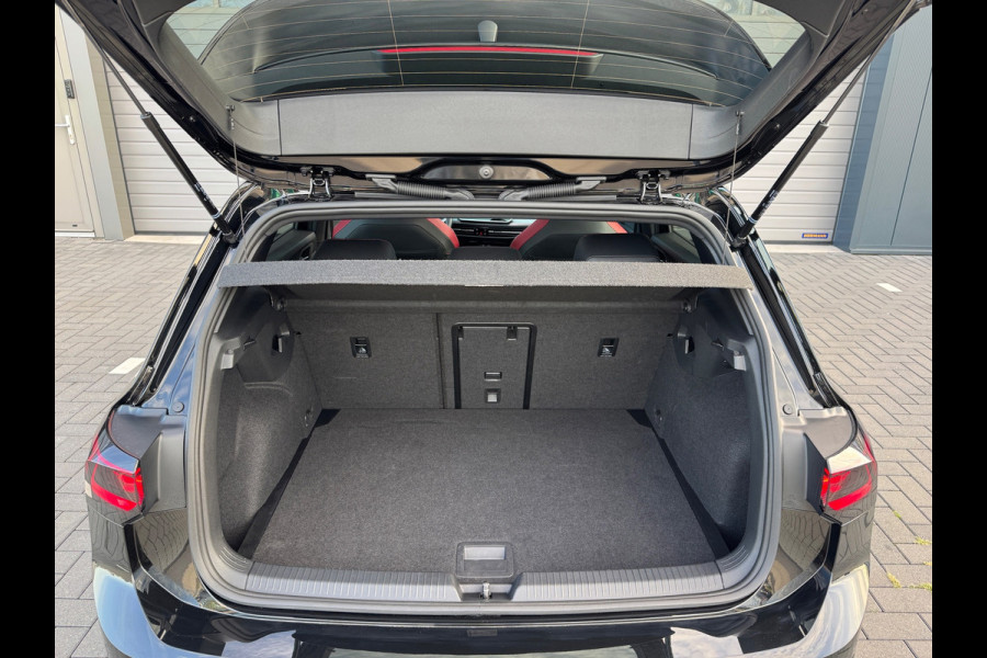 Volkswagen Golf 2.0 TSI GTI CLUBSPORT|PANO|AKRA|LEDER|HuD|IQ|BOMVOL