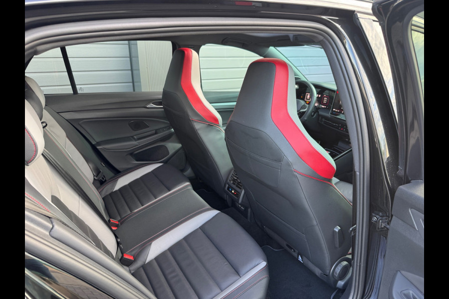 Volkswagen Golf 2.0 TSI GTI CLUBSPORT|PANO|AKRA|LEDER|HuD|IQ|BOMVOL