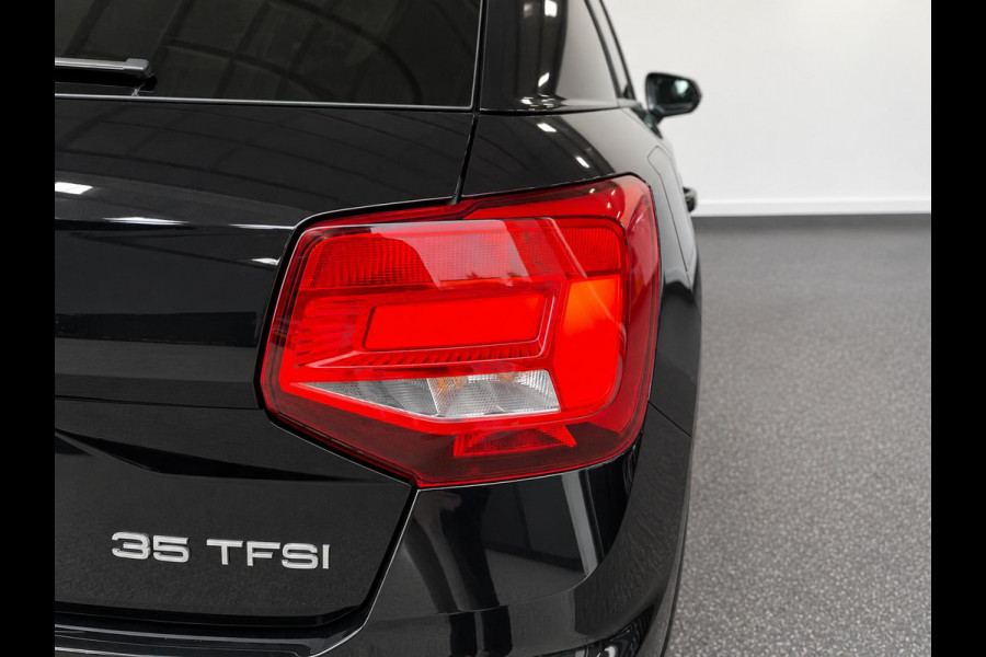 Audi Q2 35 TFSI S Edition Leder Airco Navi Carplay PDC Full LED Adaptive Cruise Control 17" LM Velgen Comfort Pack Privacy Glass