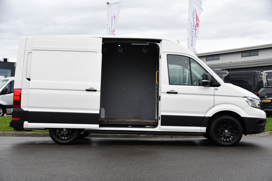 Volkswagen Crafter 35 2.0 TDI L3H3 PB Edition Adaptieve Cruise, Camera, LED, Carplay, Trekhaak, Automaat, 140pk, Sensoren, Multimedia, Uniek!