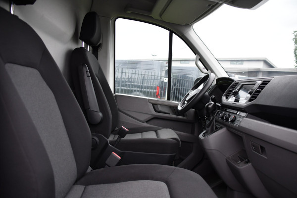 Volkswagen Crafter 35 2.0 TDI L3H3 PB Edition Adaptieve Cruise, Camera, LED, Carplay, Trekhaak, Automaat, 140pk, Sensoren, Multimedia, Uniek!