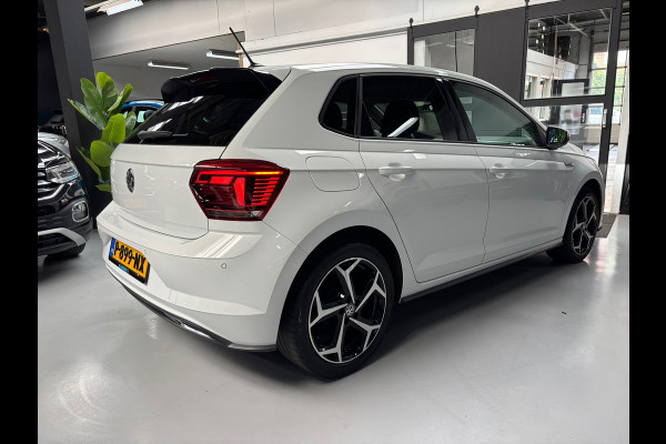 Volkswagen Polo 1.0 TSI Highline Business R / Carplay