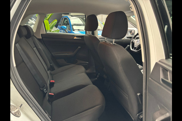 Volkswagen Polo 1.0 TSI Highline Business R / Carplay