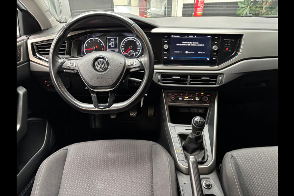 Volkswagen Polo 1.0 TSI Highline Business R / Carplay