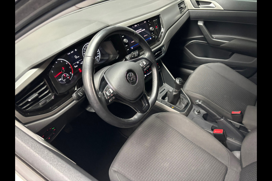 Volkswagen Polo 1.0 TSI Highline Business R / Carplay