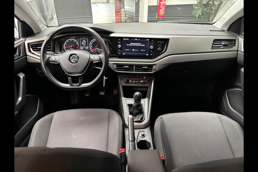 Volkswagen Polo 1.0 TSI Highline Business R / Carplay