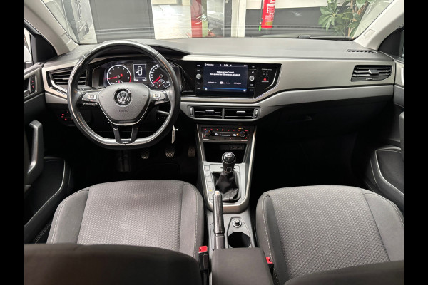 Volkswagen Polo 1.0 TSI Highline Business R / Carplay