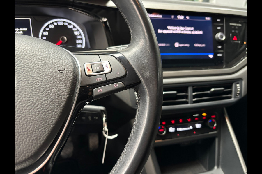 Volkswagen Polo 1.0 TSI Highline Business R / Carplay
