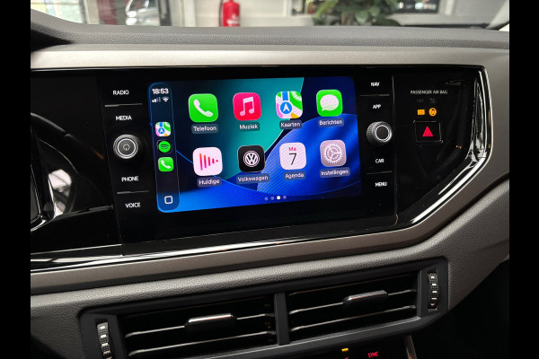 Volkswagen Polo 1.0 TSI Highline Business R / Carplay