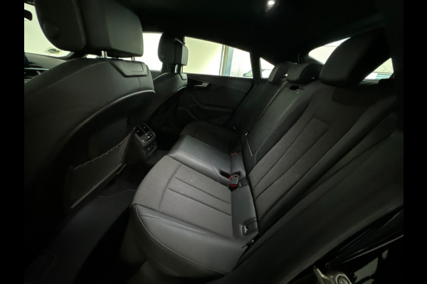 Audi A5 Sportback 40 TFSI S edition Competition Camera|Keyless|Trekhaak